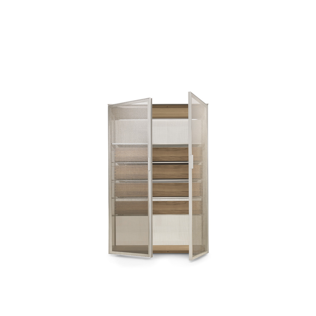 Particolare illuminazione a led nei ripiani di Alambra