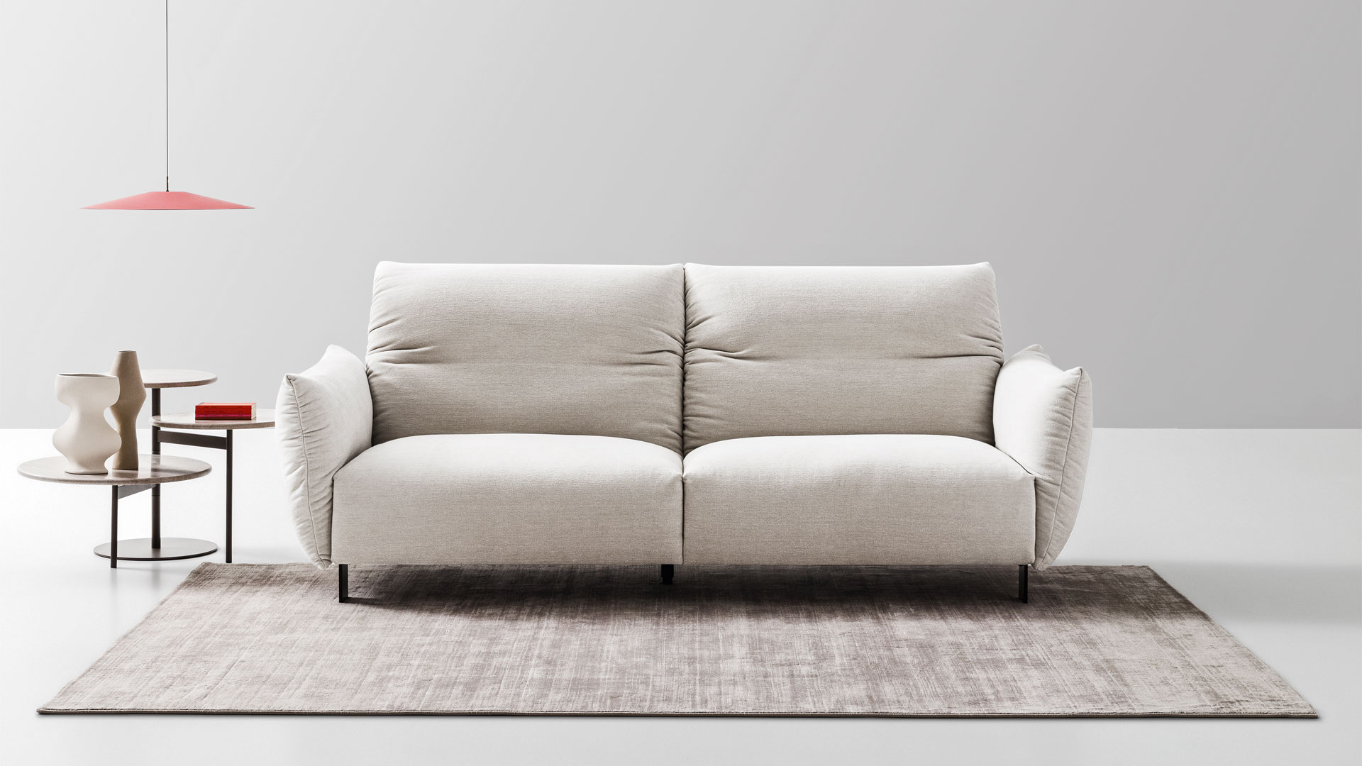 Divano Blum Ditre Italia con pouf e terminali angolari