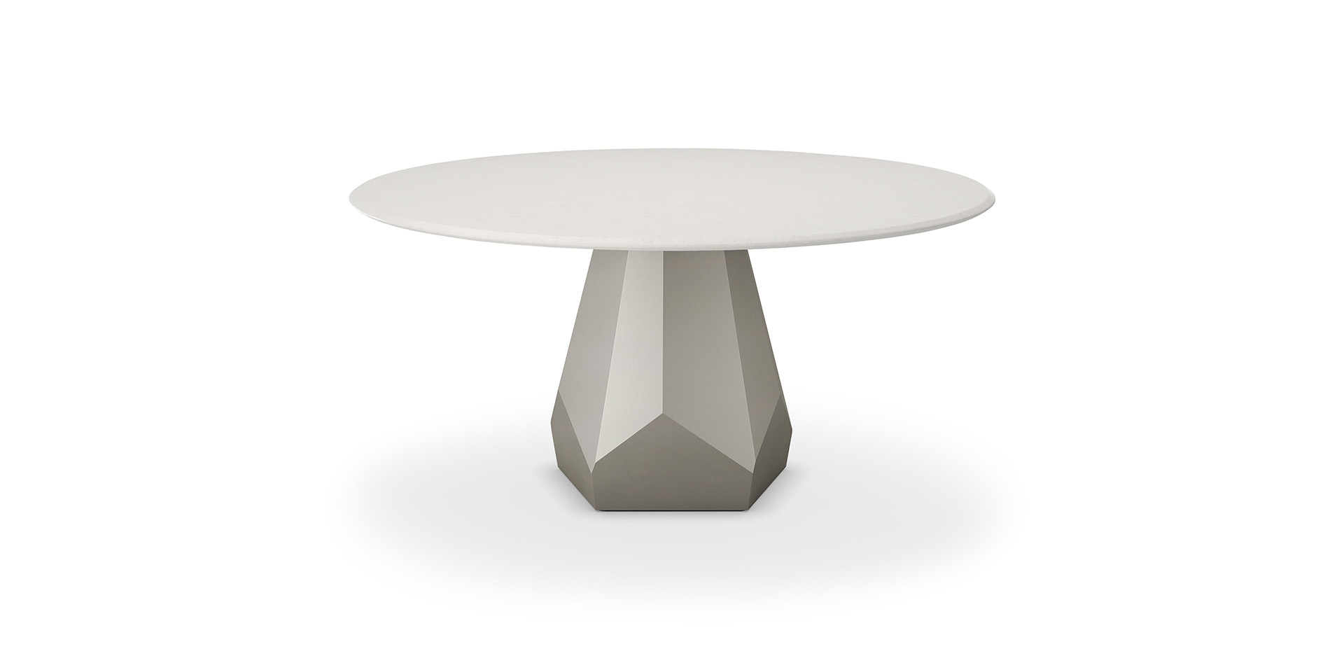 Tavolo Zermatt Argile ambiente moderno con riflessi luce