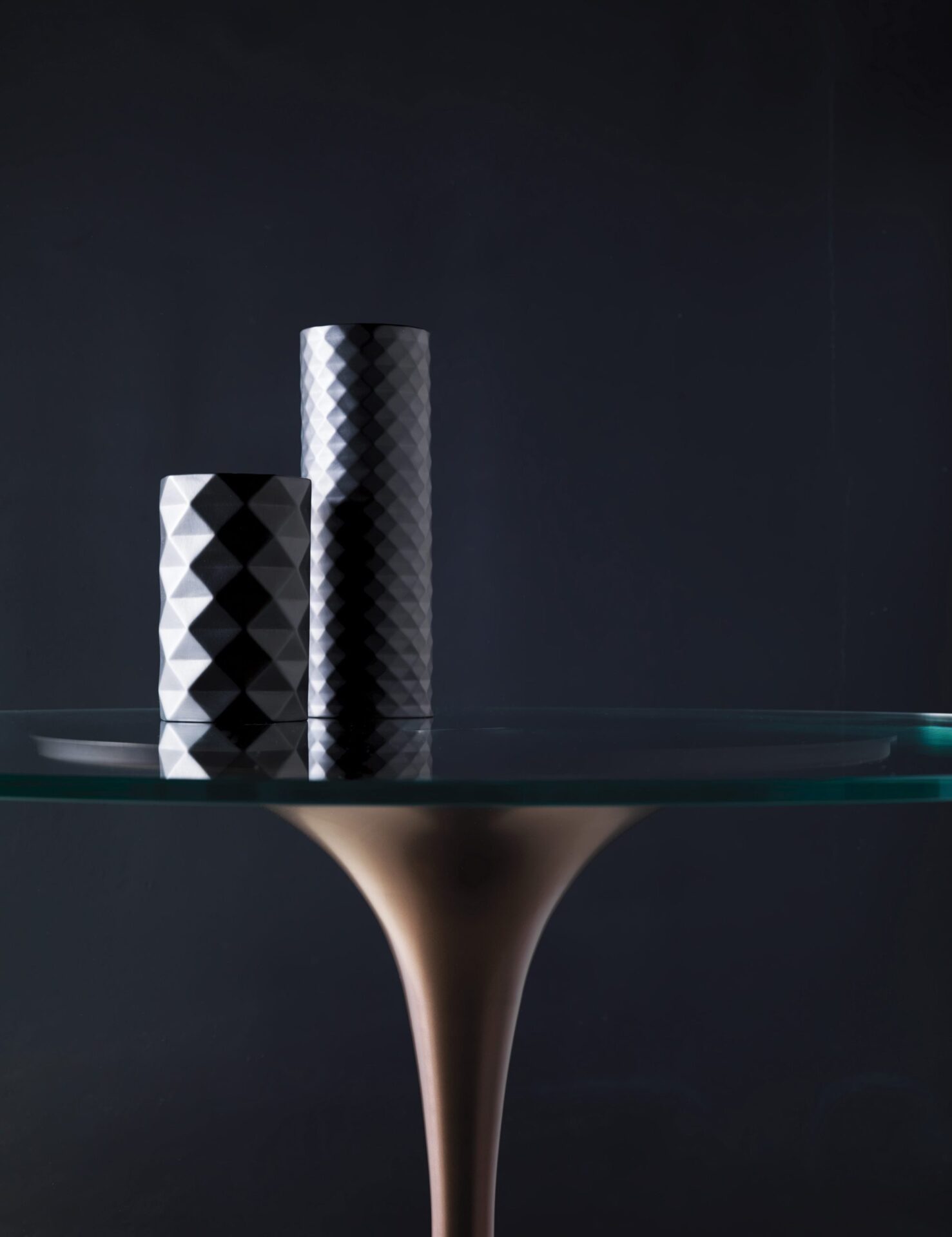 Immagine generica di ambiente lavorativo con tavolo meeting