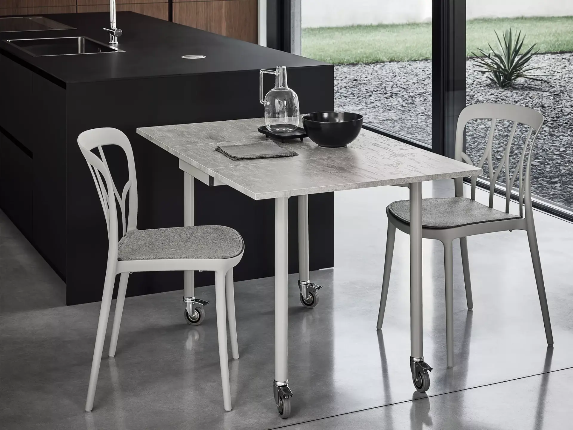 Sedia Galaxy Bontempi con cuscino pad in ambiente interno