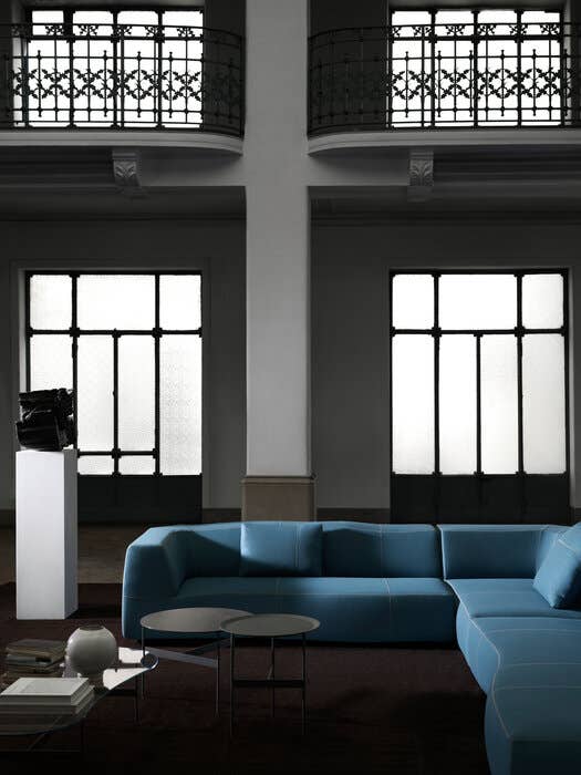 Divano Bend-Sofa configurazione modulare ampia in ambiente interno