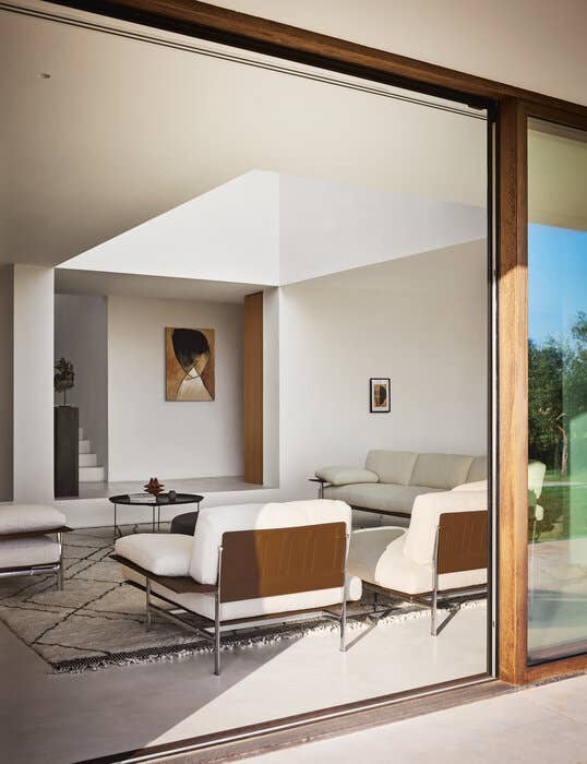 Divano Diesis angolo con struttura metallica e sedile imbottito