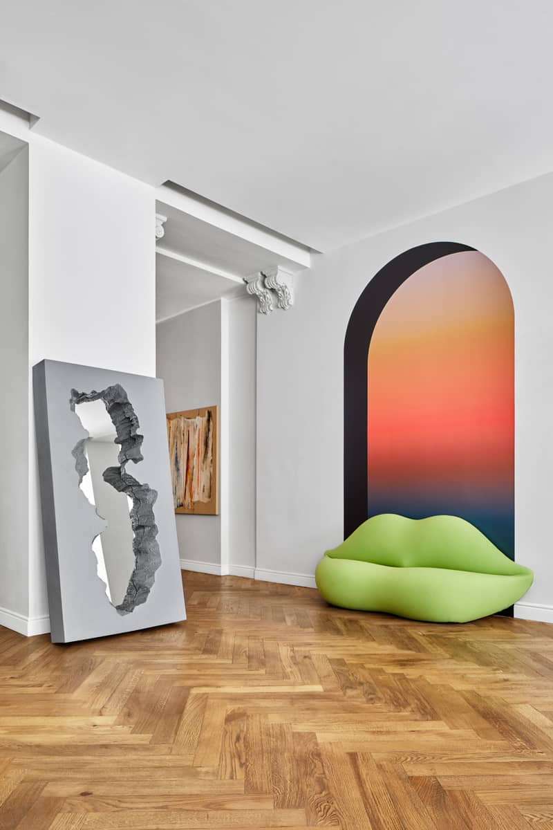 Broken Mirror in Ambientazione Design Contemporaneo