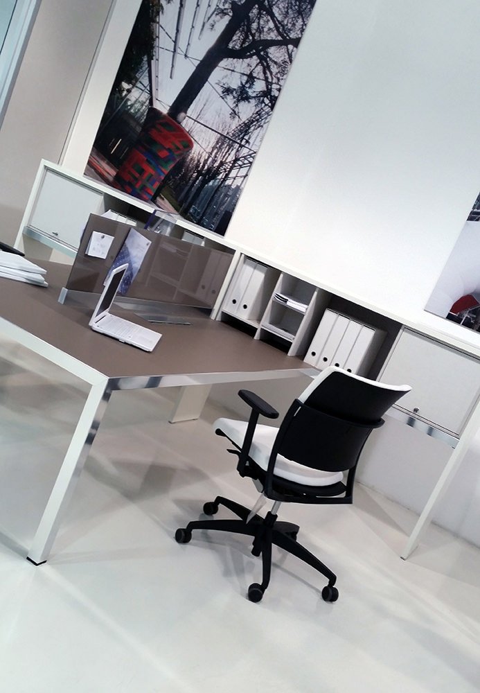 Dettaglio finitura piano ponte sistema I_BENCH