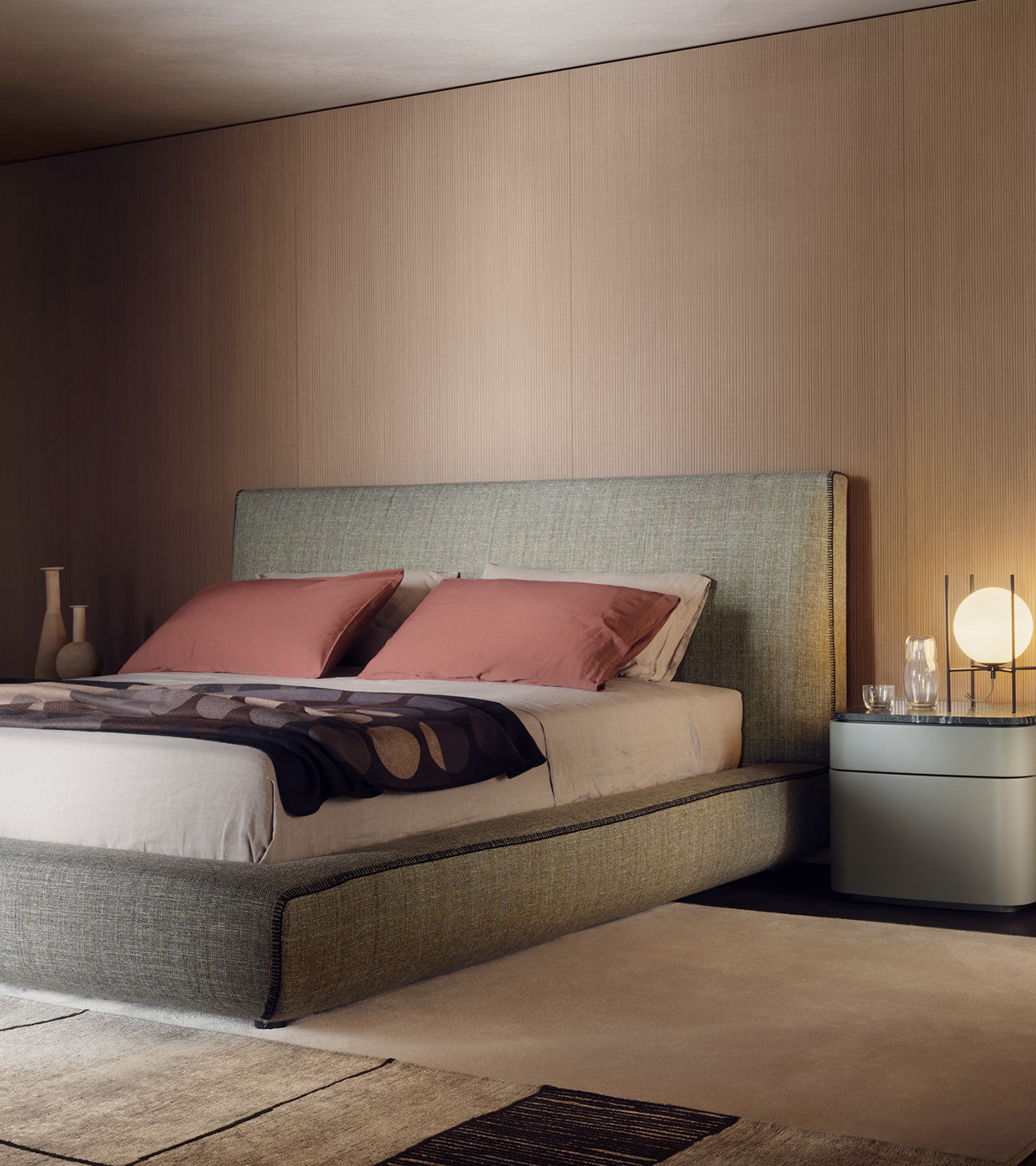 Dettaglio cucitura decorativa giroletto letto Lullaby