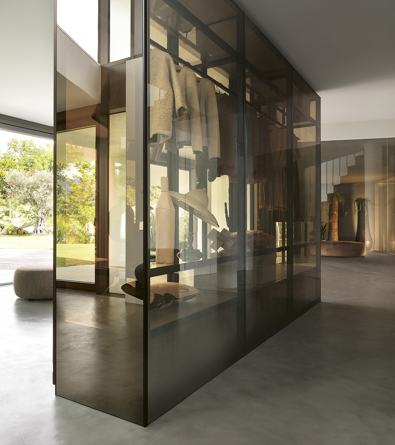 Interno armadio Tian Lema con accessori personalizzati