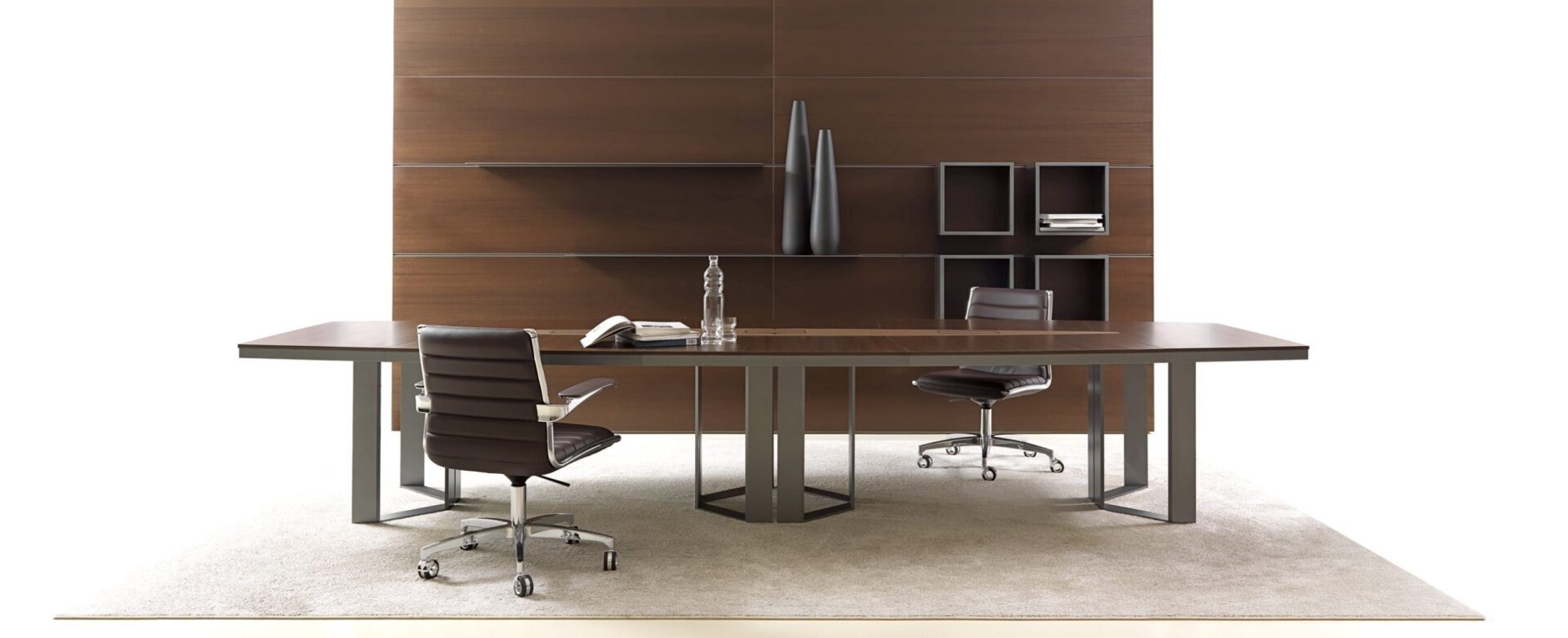 Tavolo riunione LLOYD con sedie