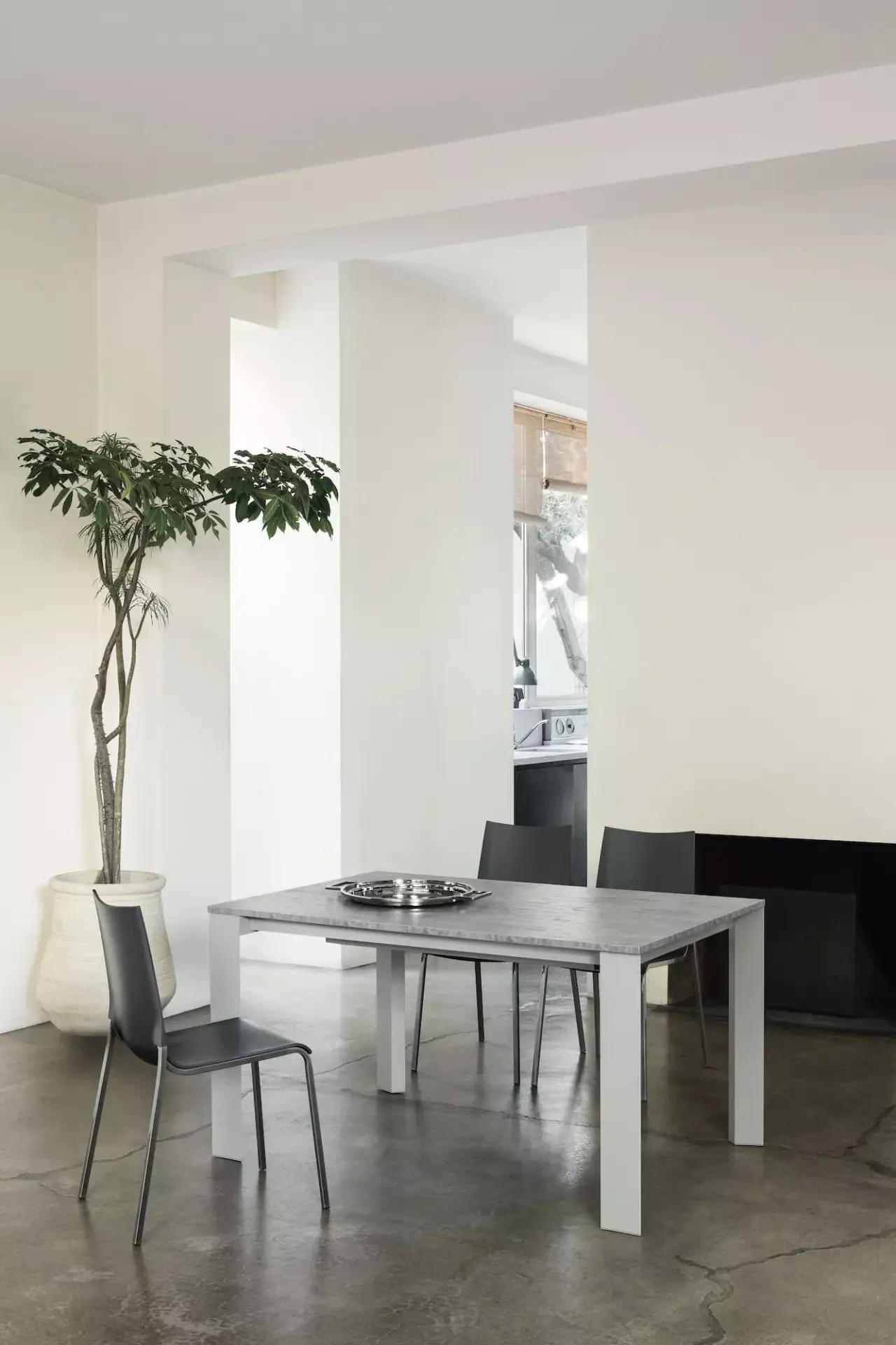 Sedia Eva con struttura in metallo e seduta in polipropilene