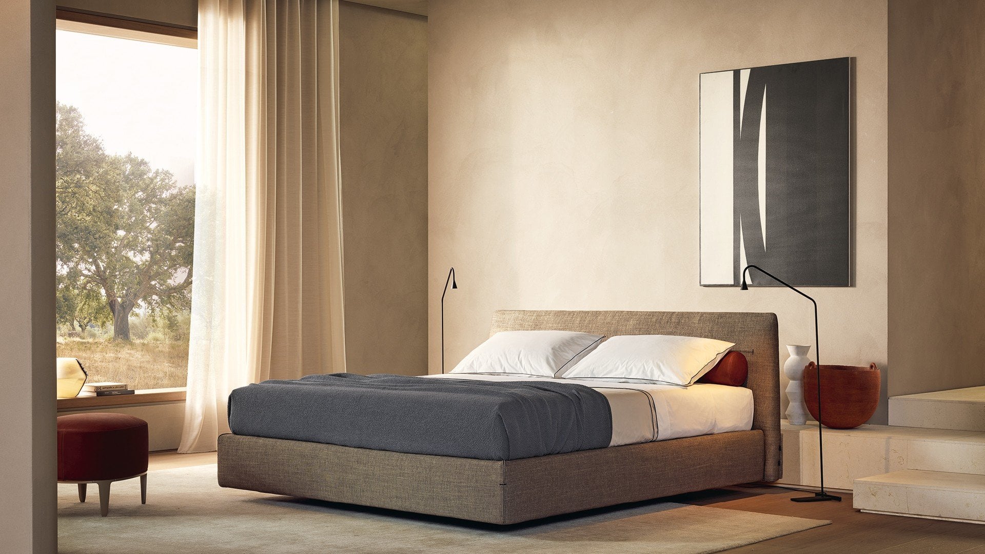 Letto Jacqueline Poliform in ambiente elegante con dettagli in pelle