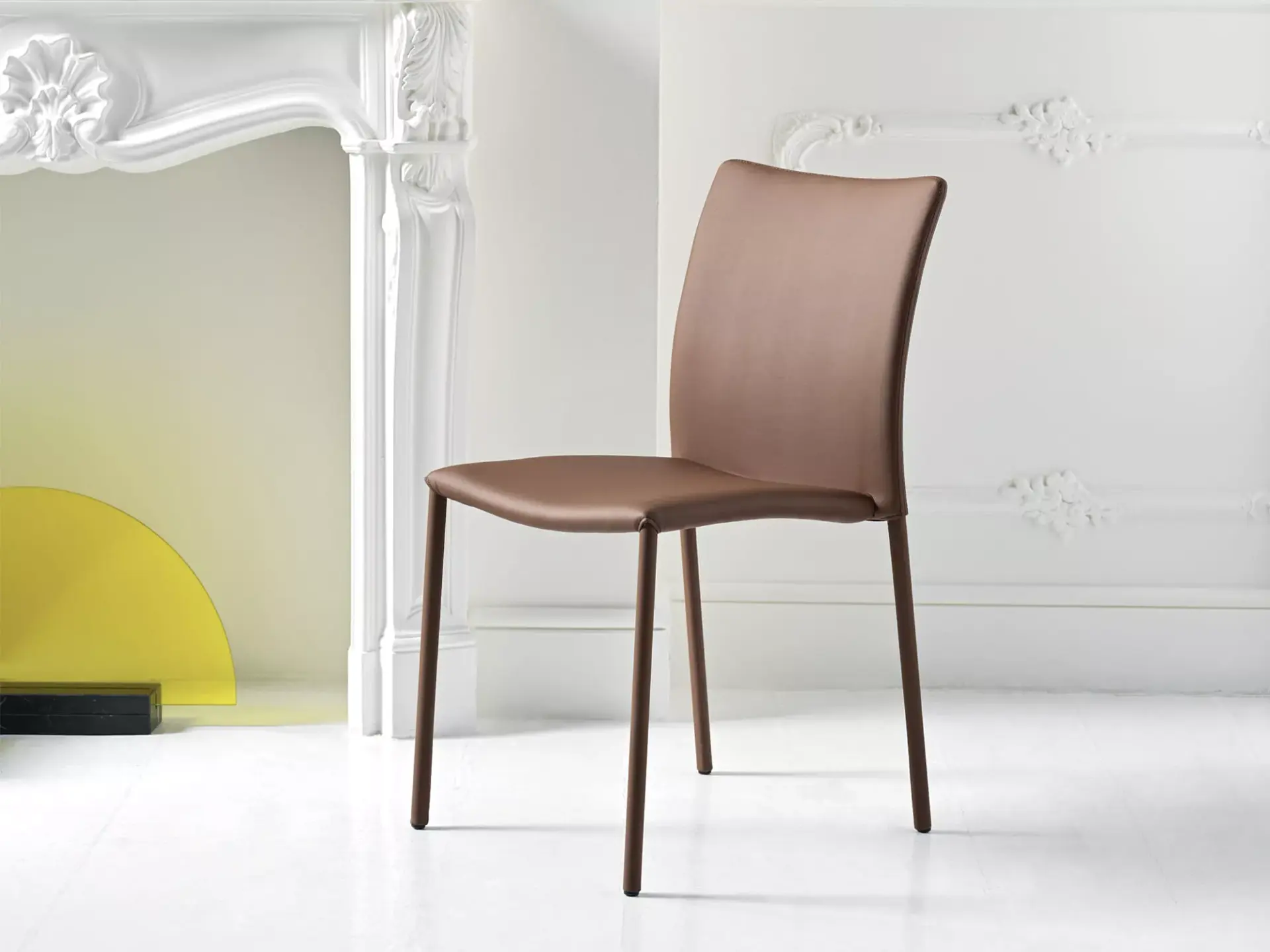 Sedia Simba con rivestimento tessuto Nordic blu polare