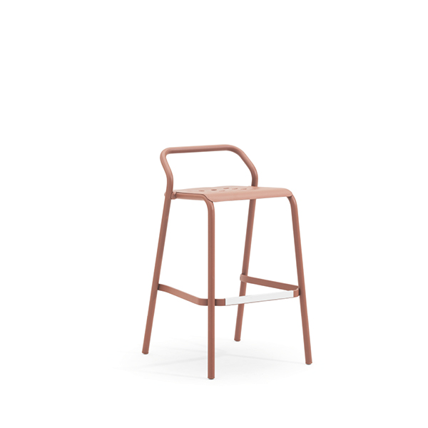 Sgabelli Varaschin coordinati alla poltroncina e sedia