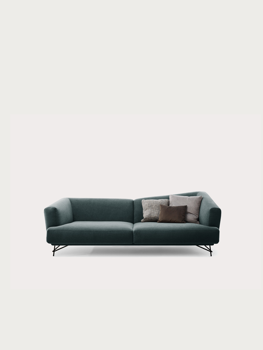 Vista laterale del divano Lennox con piedino a slitta nero