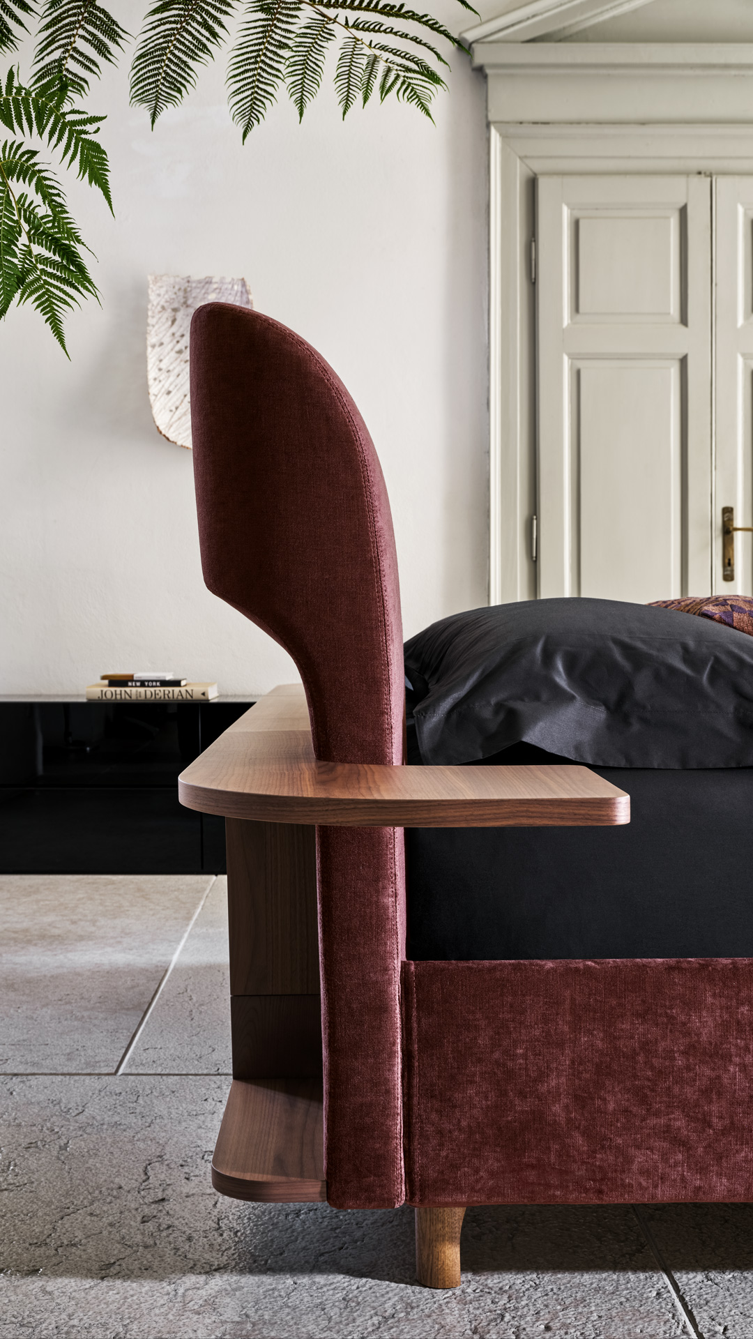 Letto matrimoniale Twils Canalgrande vista laterale