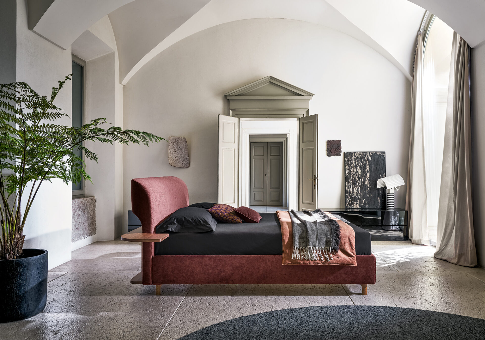 Letto matrimoniale Twils Canalgrande in ambiente moderno