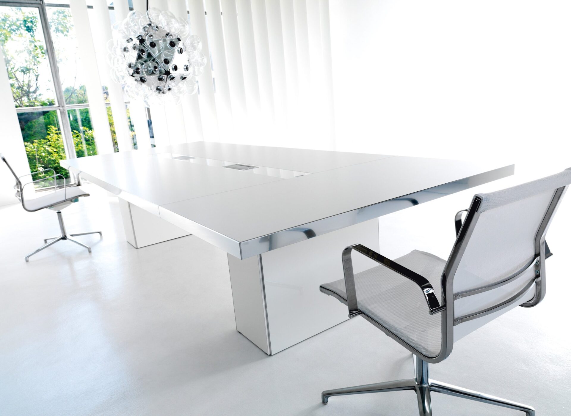 Dettaglio tavolo da riunione WING