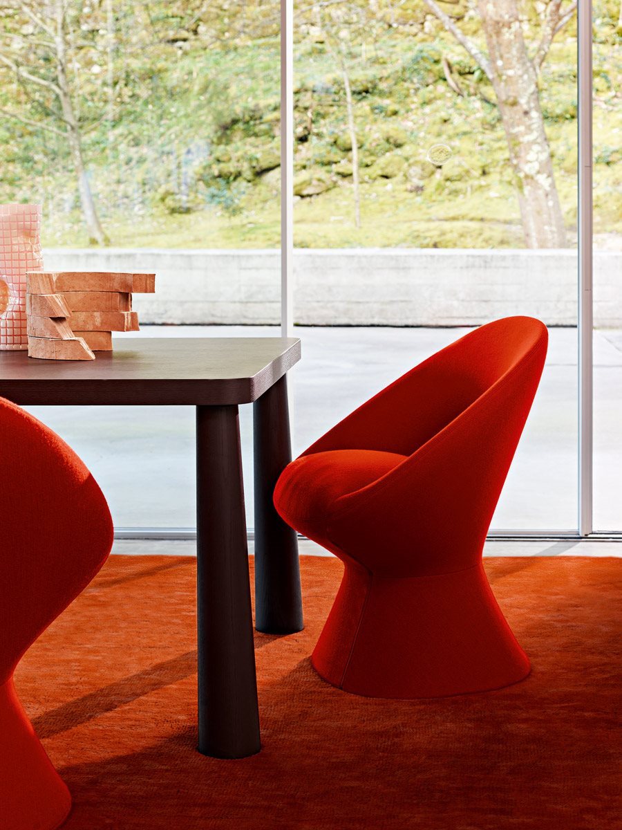 Poltroncina Giuno Zanotta vista laterale tessuto grigio