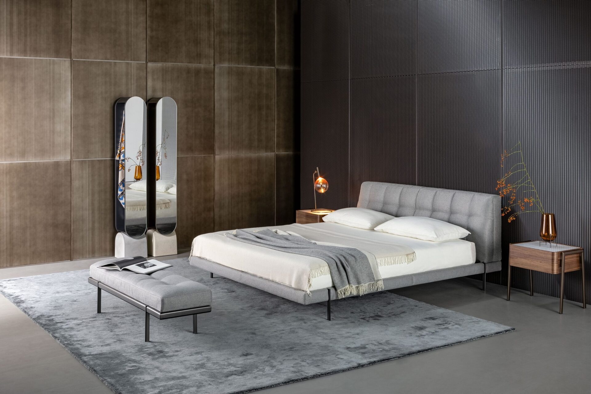 Letto James Bonaldo con rivestimento in pelle