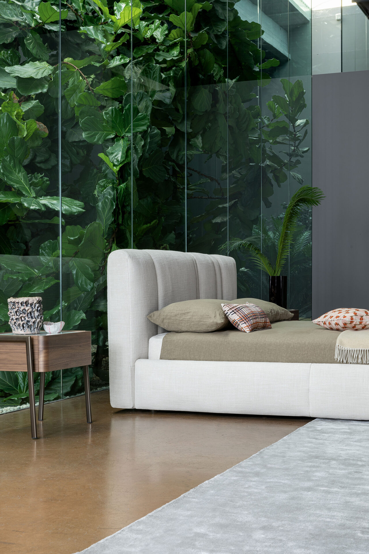 Letto matrimoniale contenitore Rigoletto ambientato in camera moderna