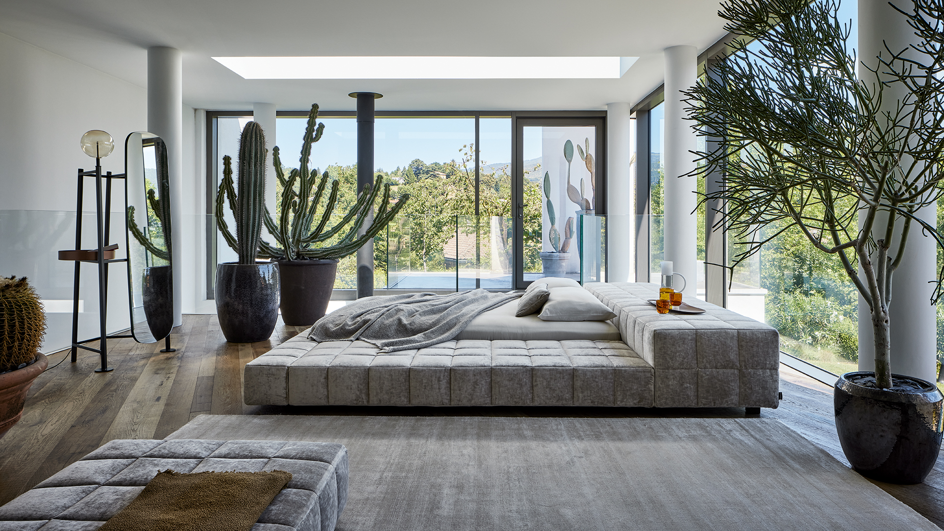 Dettaglio design moderno del letto matrimoniale Squaring Bonaldo