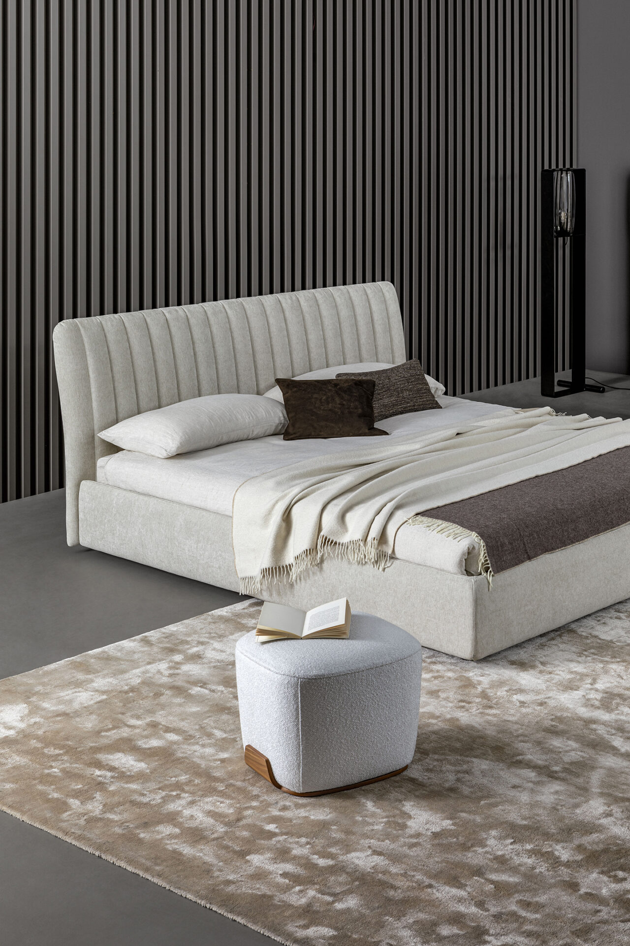 Letto contenitore Tonight Bonaldo con cassettone aperto