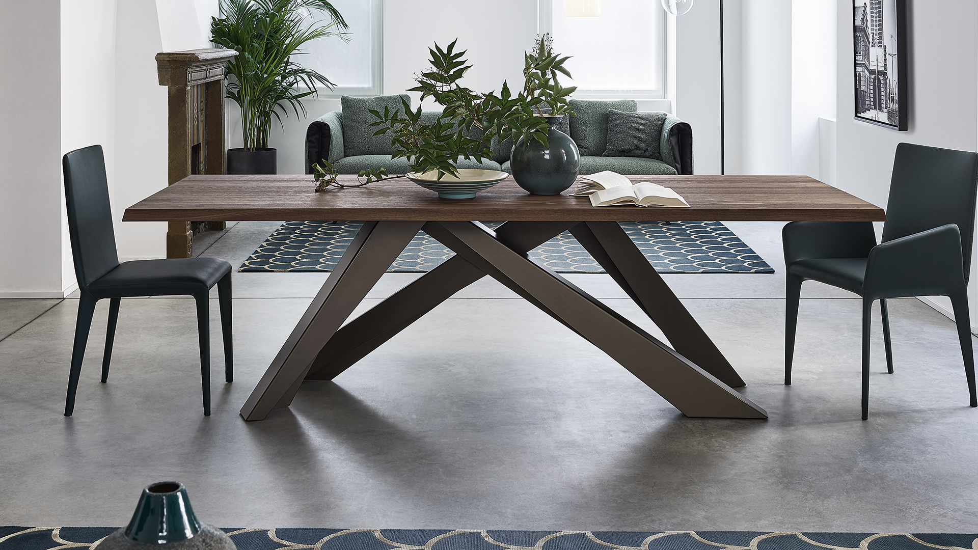 Tavolo Big Table Bonaldo con piano allungabile e finitura legno massello