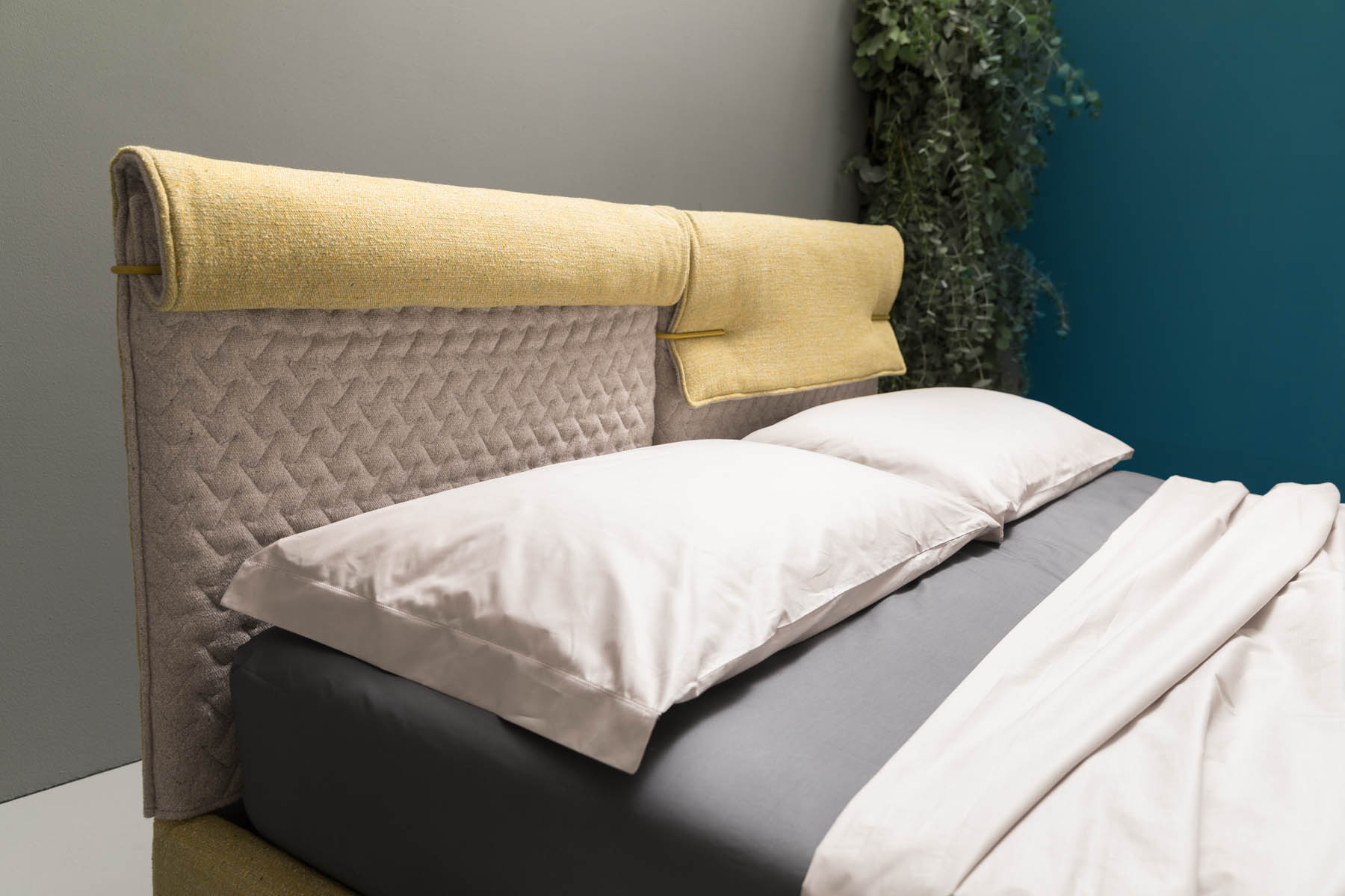 Letto imbottito Clip dettaglio testiera