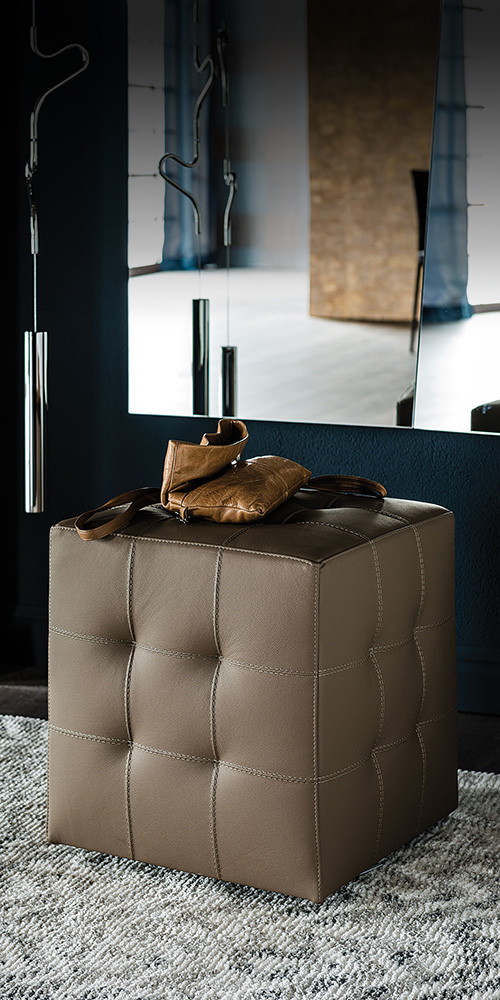 Dettaglio rivestimento capitonnè del pouf Bob Pouf