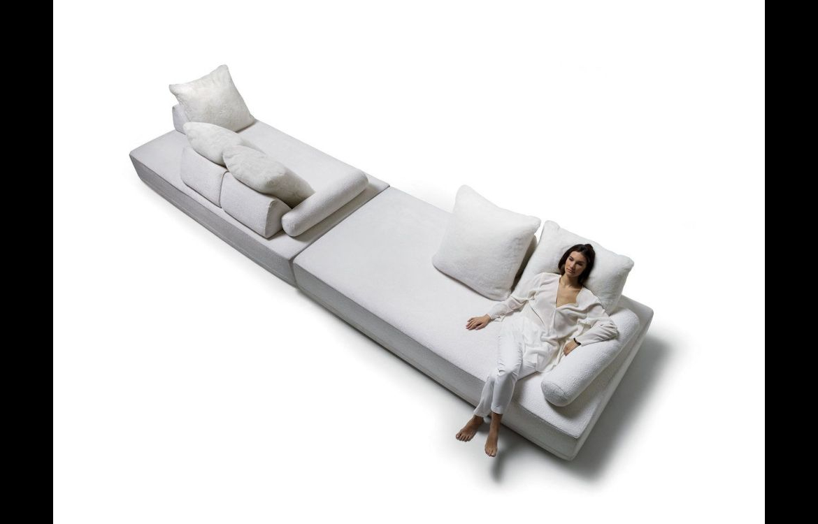 Divano Sherazade con cuscini quadrati e struttura imbottita