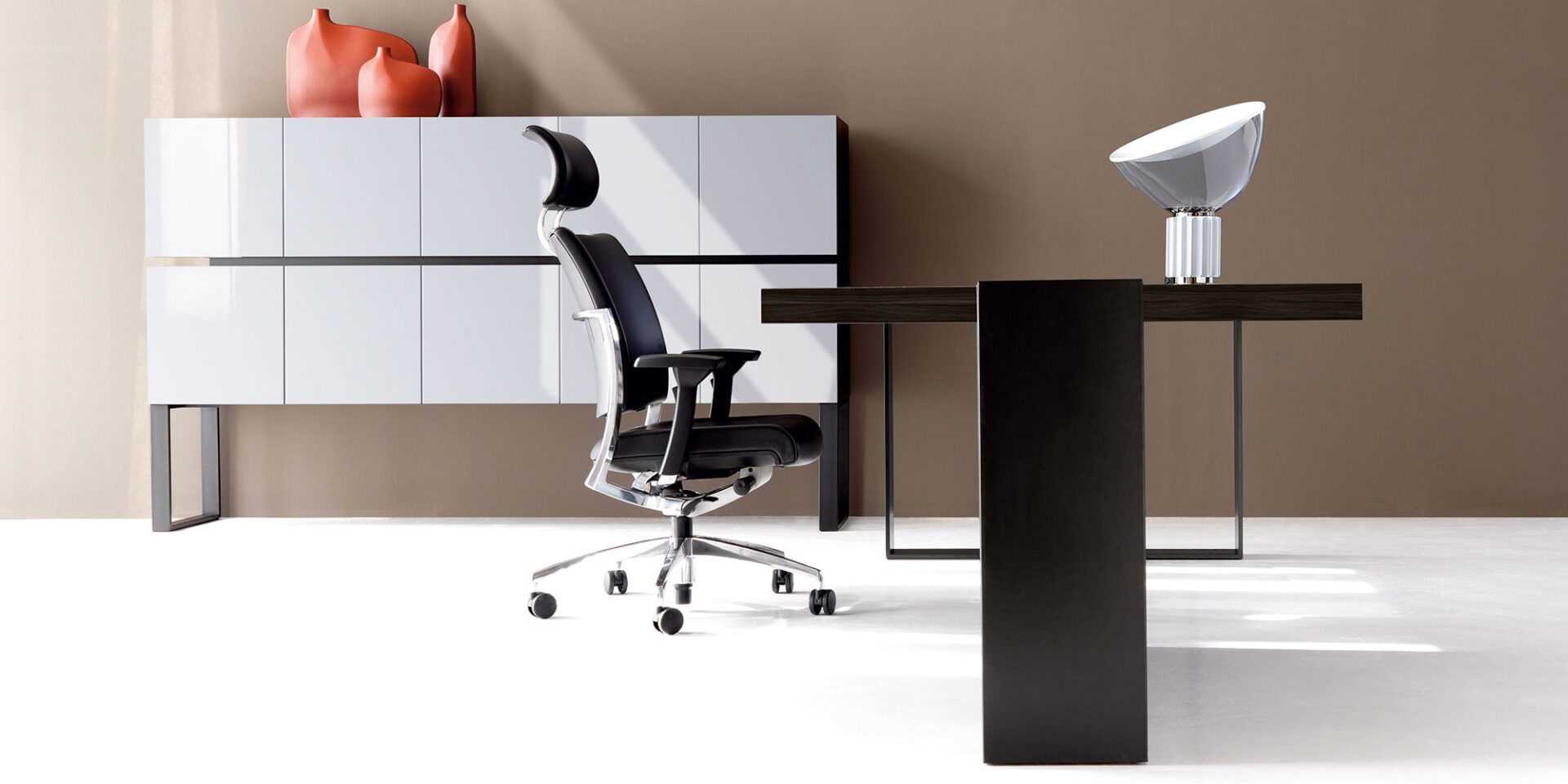 Ambiente ufficio arredato con mobili New Loop