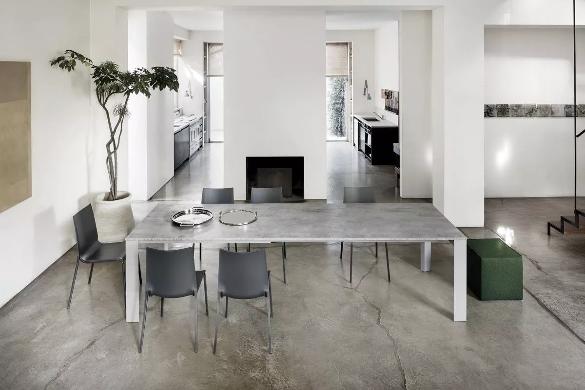 Tavolo allungabile Pascal con piano in SuperCeramica e struttura in acciaio