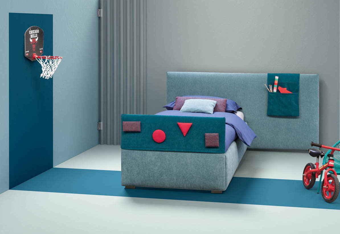 Vista laterale letto imbottito Plain