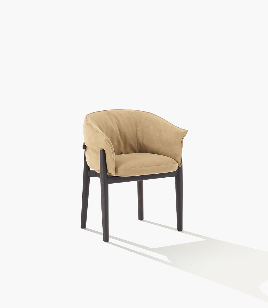 Sedia Leopold Poliform vista laterale in tessuto nero