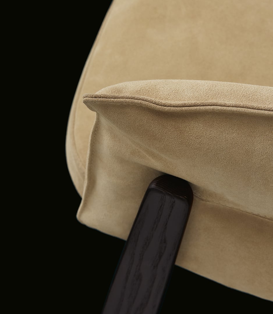 Dettaglio dell'imbottitura dello schienale della sedia Leopold