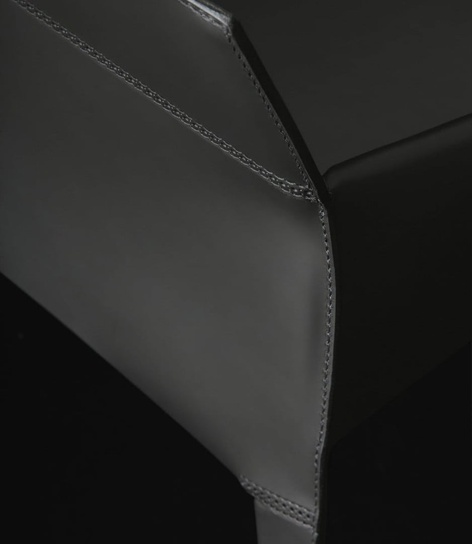 Dettaglio rivestimento in cuoio della sedia Seattle