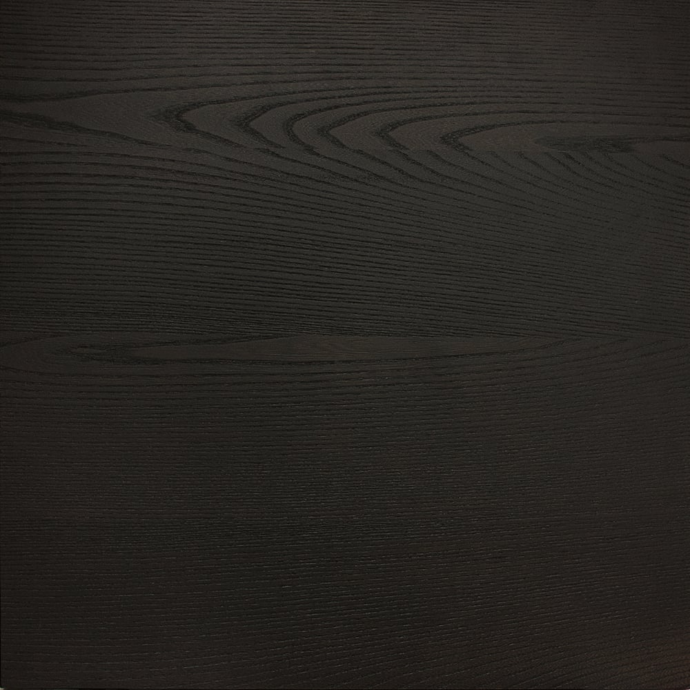 Finitura Olmo nero su struttura in legno della sedia Ventura