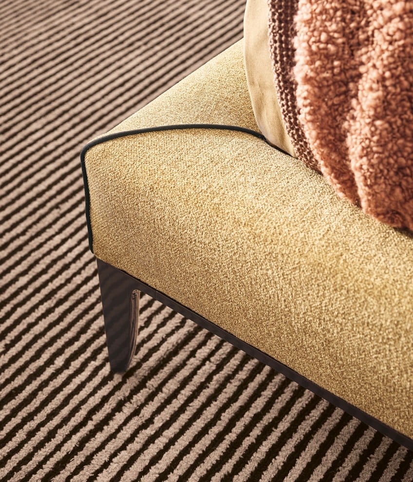 Letto Gentleman Poliform in tessuto crema in ambiente moderno