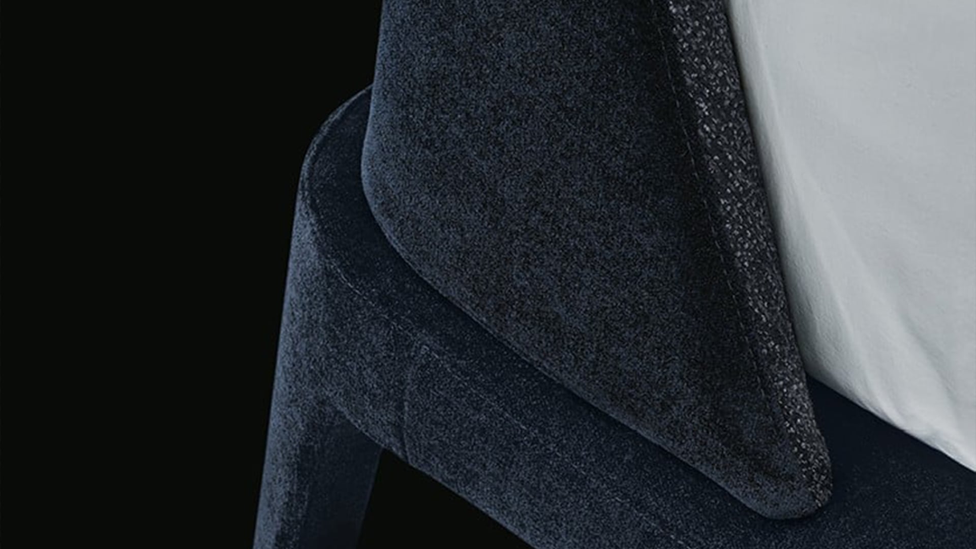 Letto Kelly Poliform vista frontale in ambiente moderno