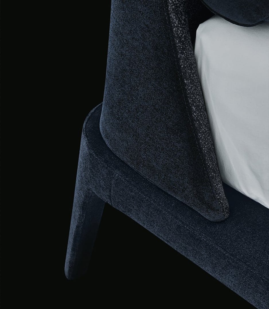 Dettaglio testata imbottita letto Kelly Poliform