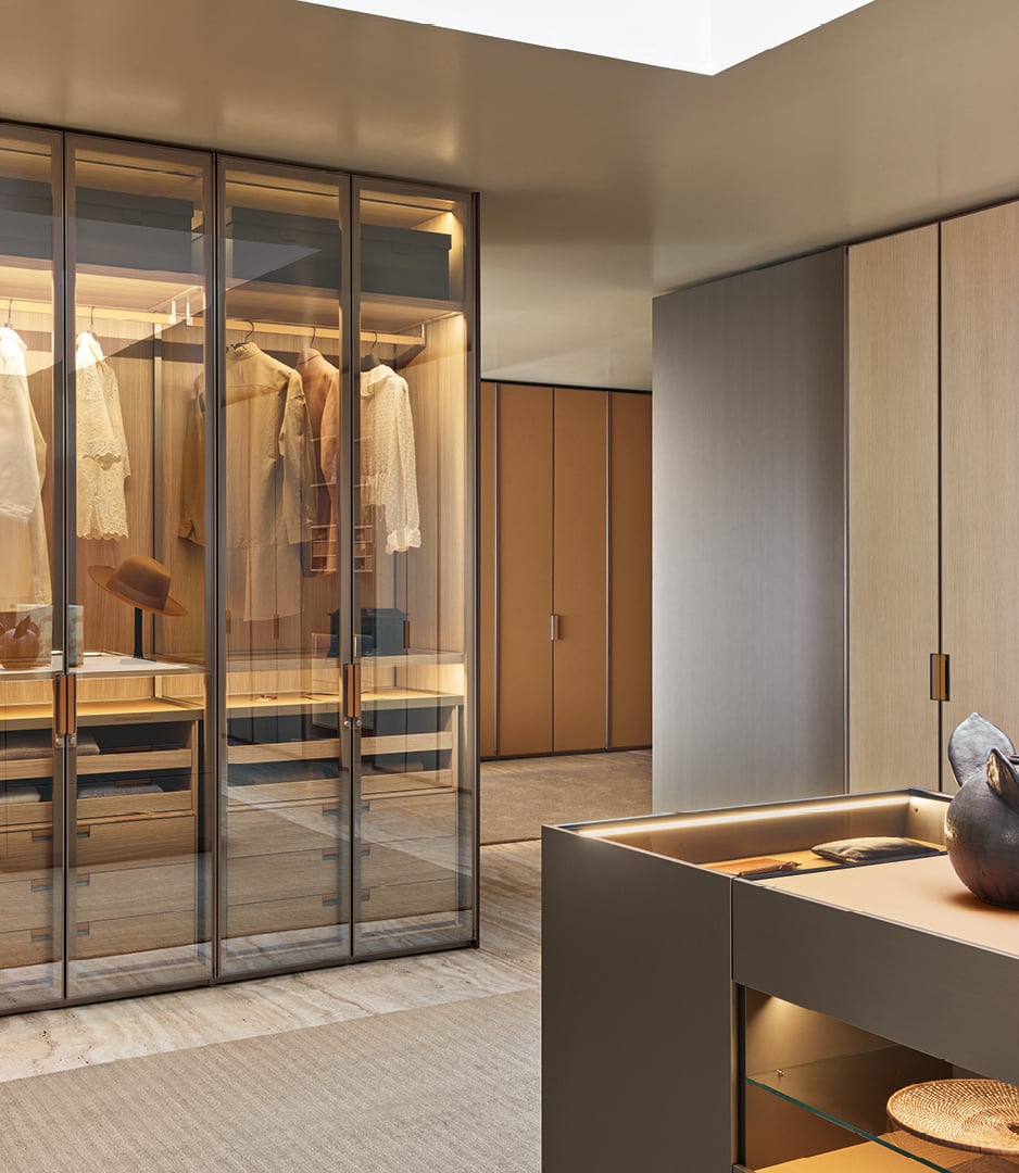 Particolare interno armadio Senzafine con cassetti e accessori
