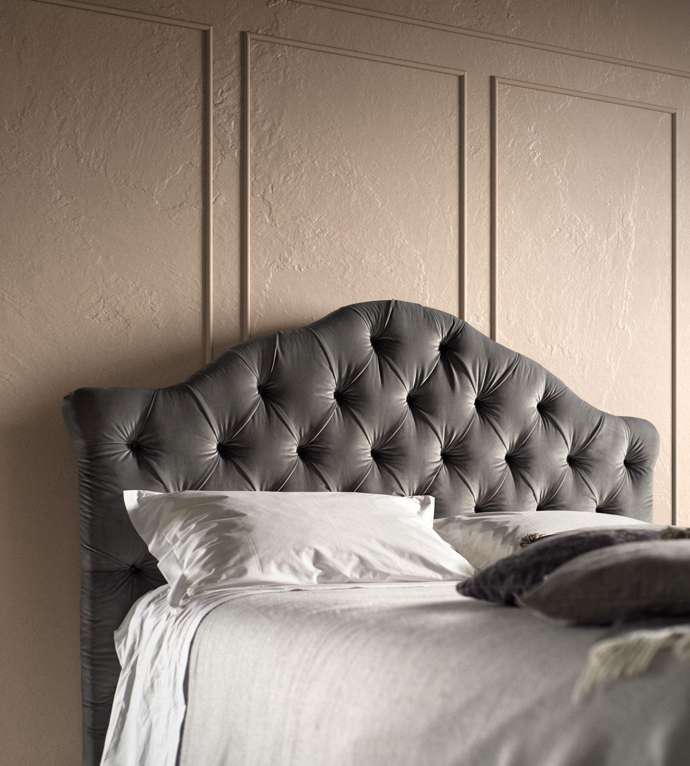 Dettaglio imbottitura letto Queen