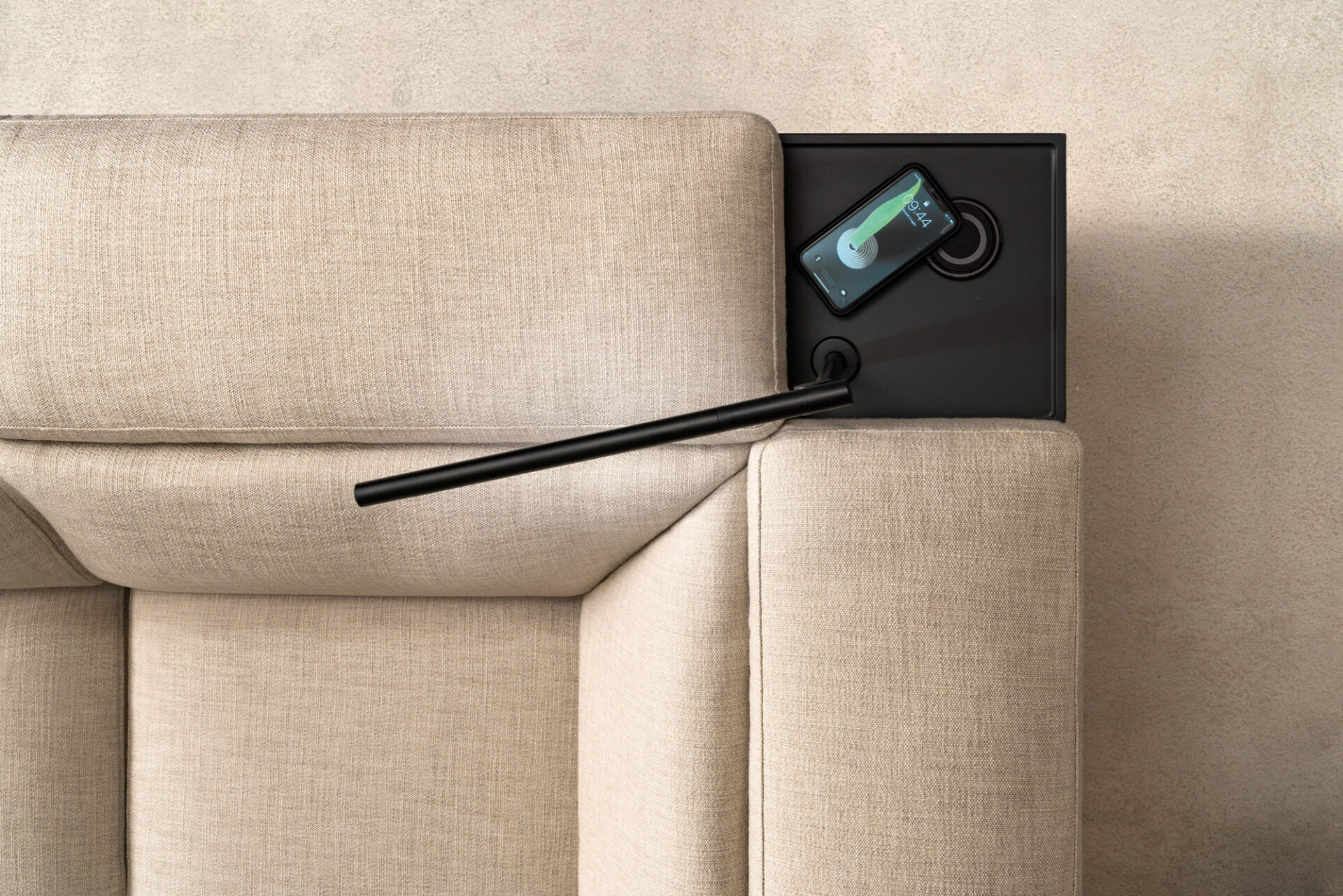 Dettaglio del divano Space Action con poggiatesta regolabili