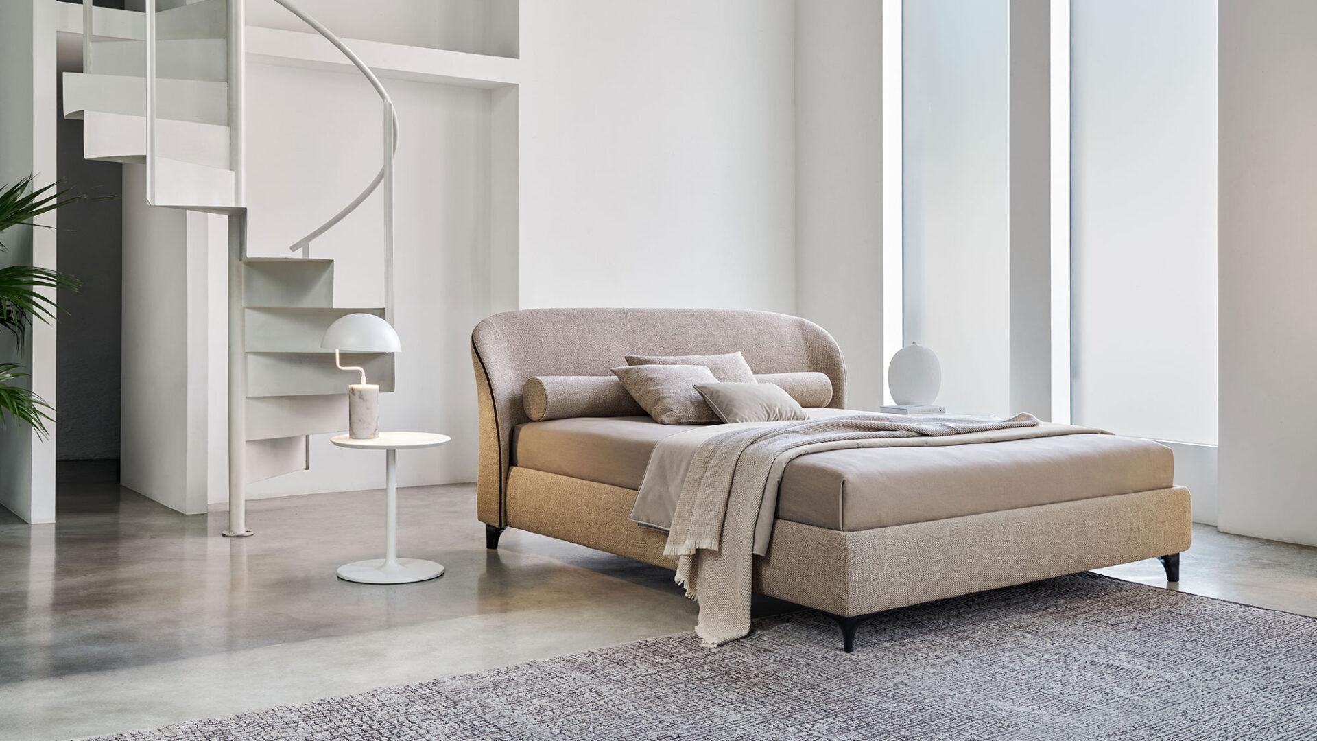 Letto matrimoniale Carnaby con testiera imbottita