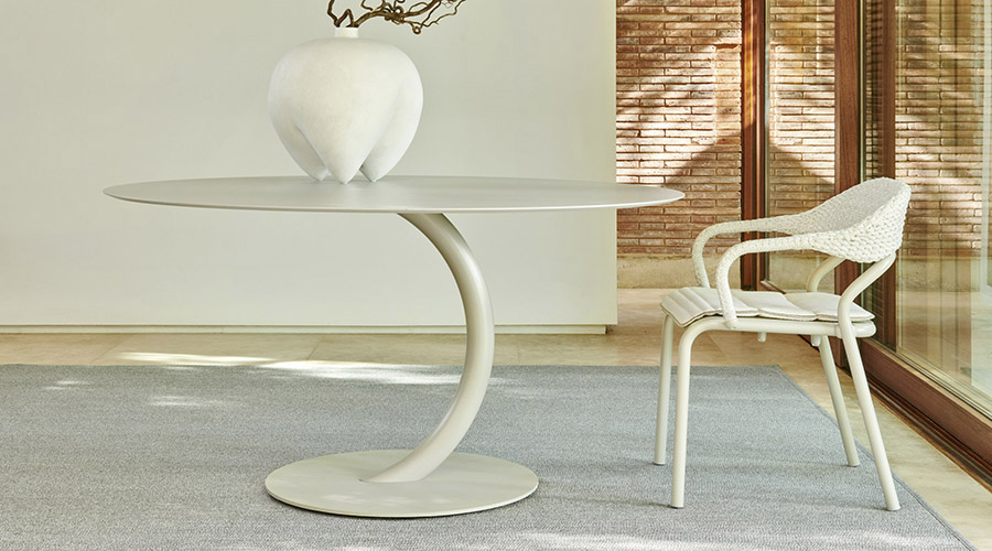 Flexion tavolo esterno silhouette fluida