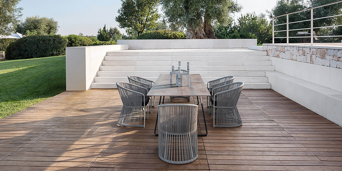 Vista laterale Tavolo Kolonaki Varaschin