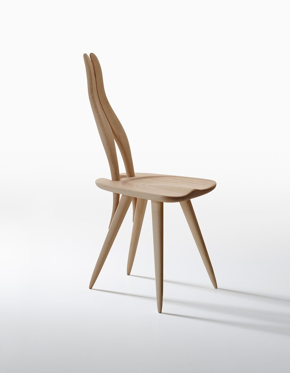 Sedia Fenis CM con finitura verniciata colore naturale