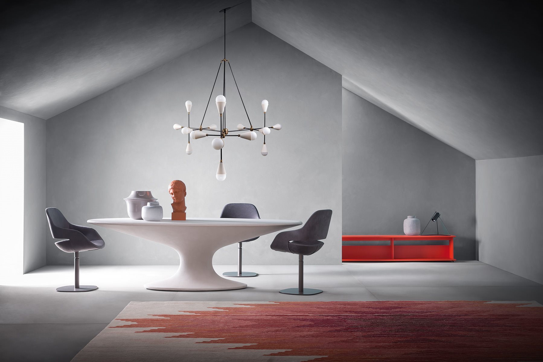 Dettaglio design gamba centrale Tavolo Fenice