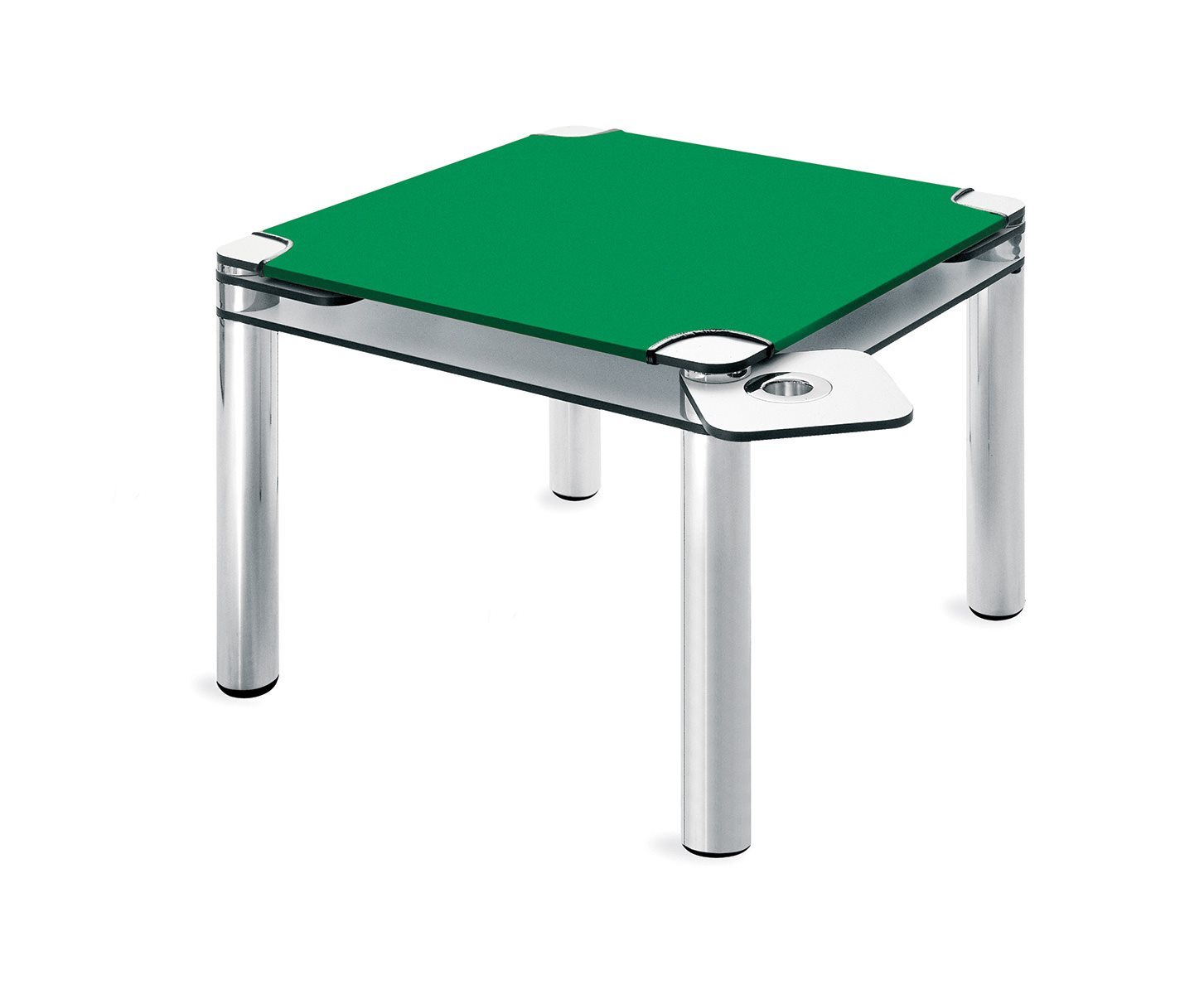 Vista laterale del tavolo da gioco Poker con panno verde