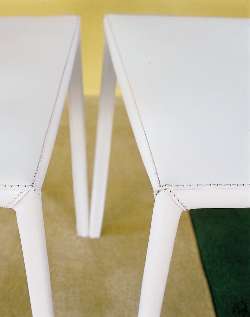 Dettaglio struttura e rivestimento sedia Lea Zanotta